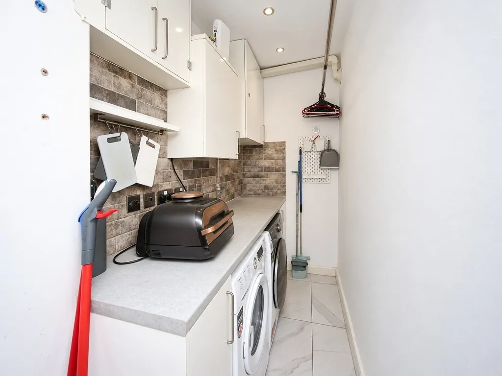 Knightsbridge Road, Solihull, B92, photo 9