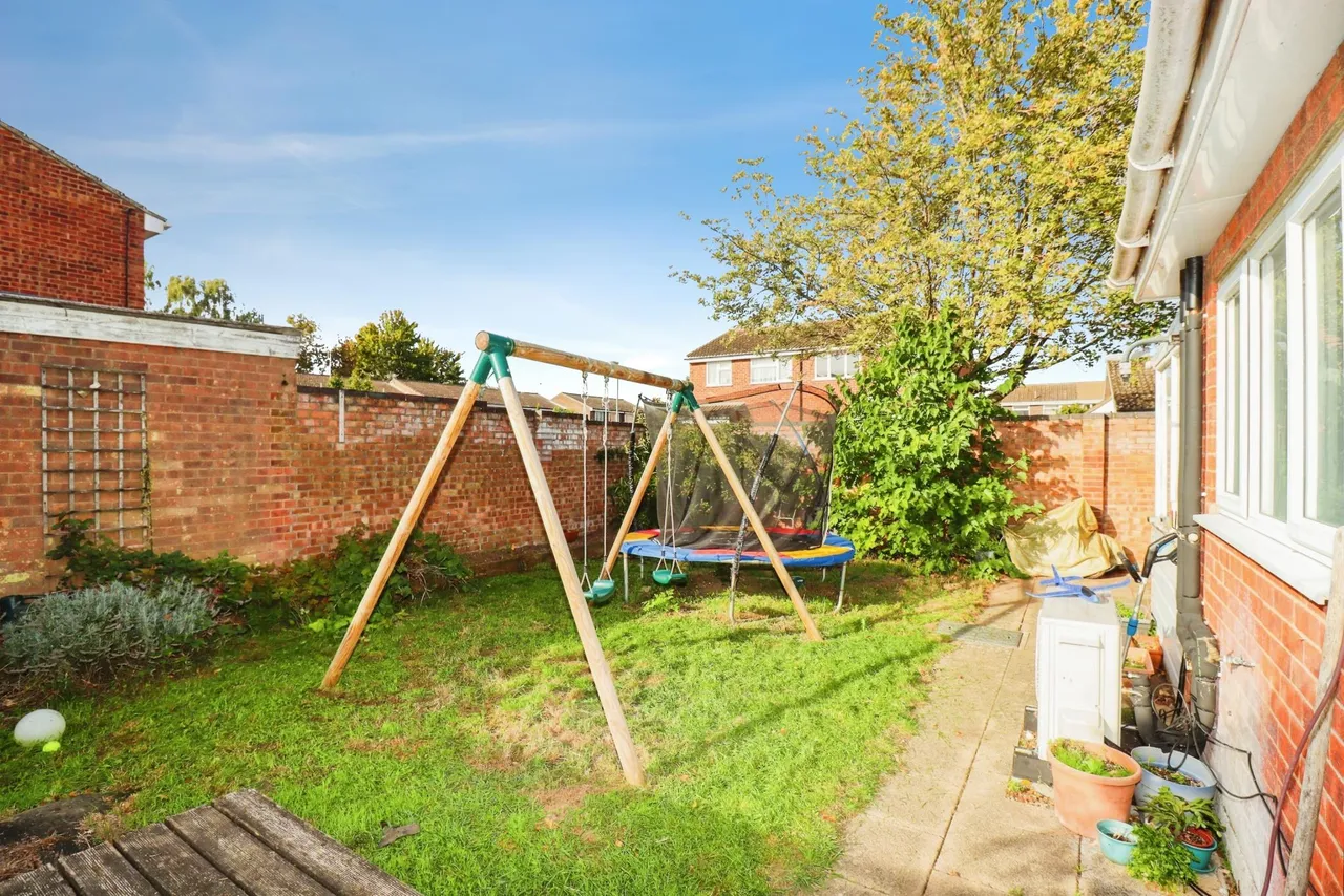 Honeysuckle Close, Bury St. Edmunds, IP28, photo 19