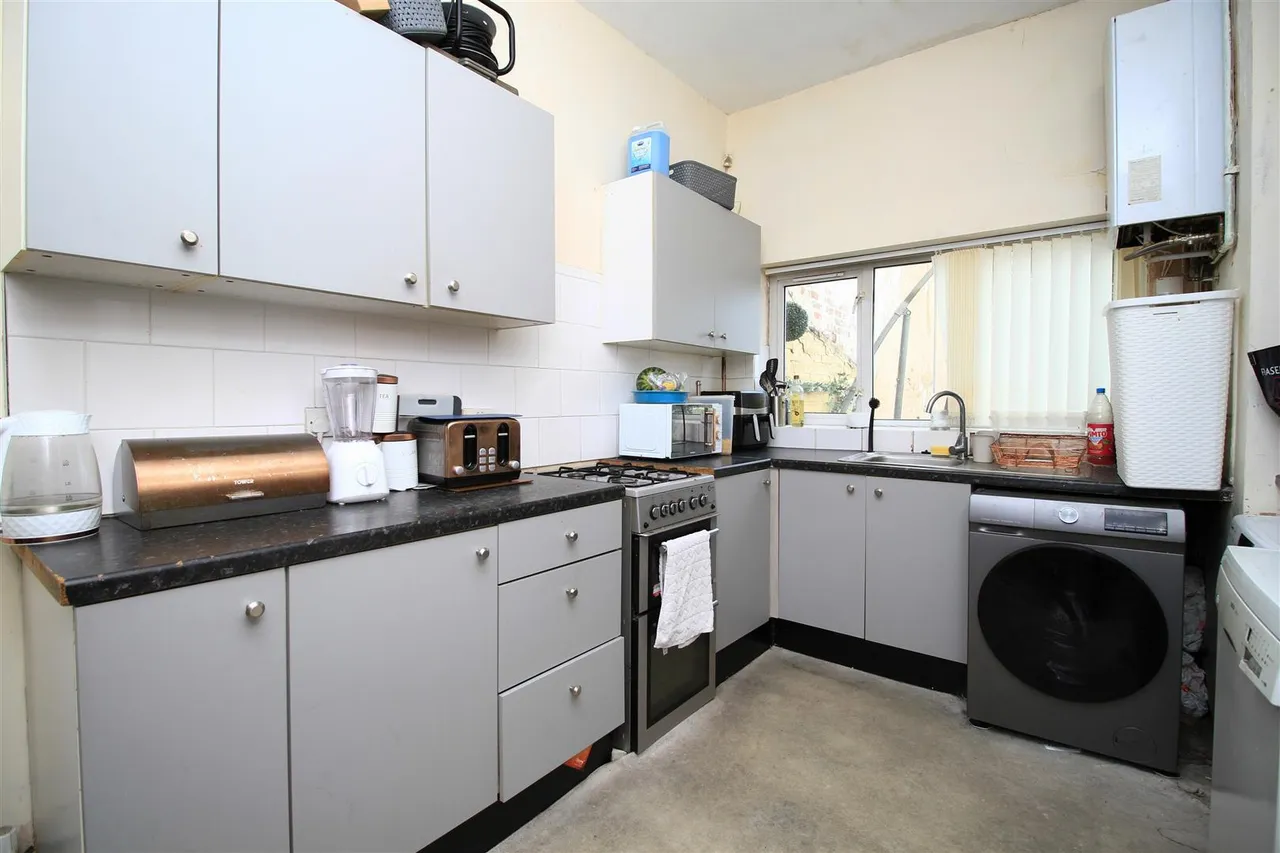 Denton Road, Audenshaw, photo 5