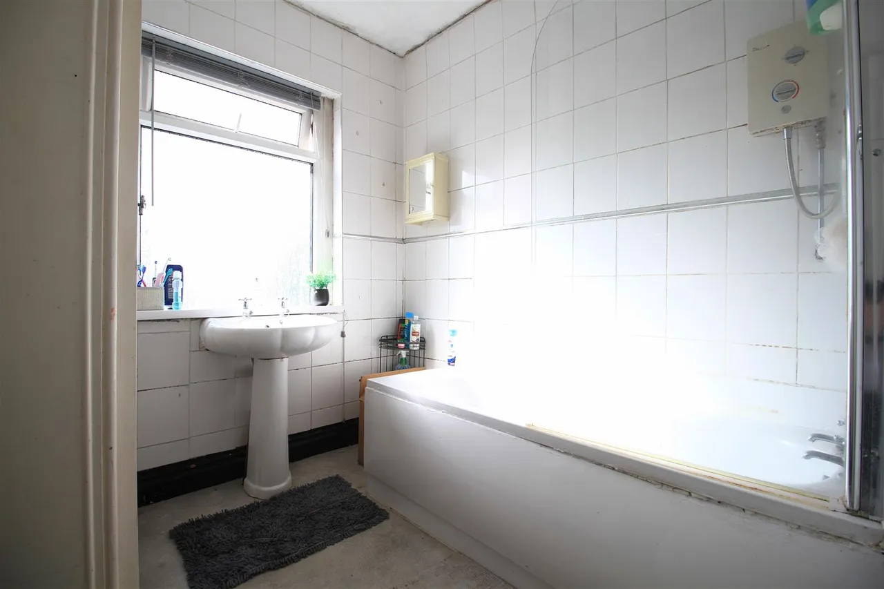 Denton Road, Audenshaw, photo 7