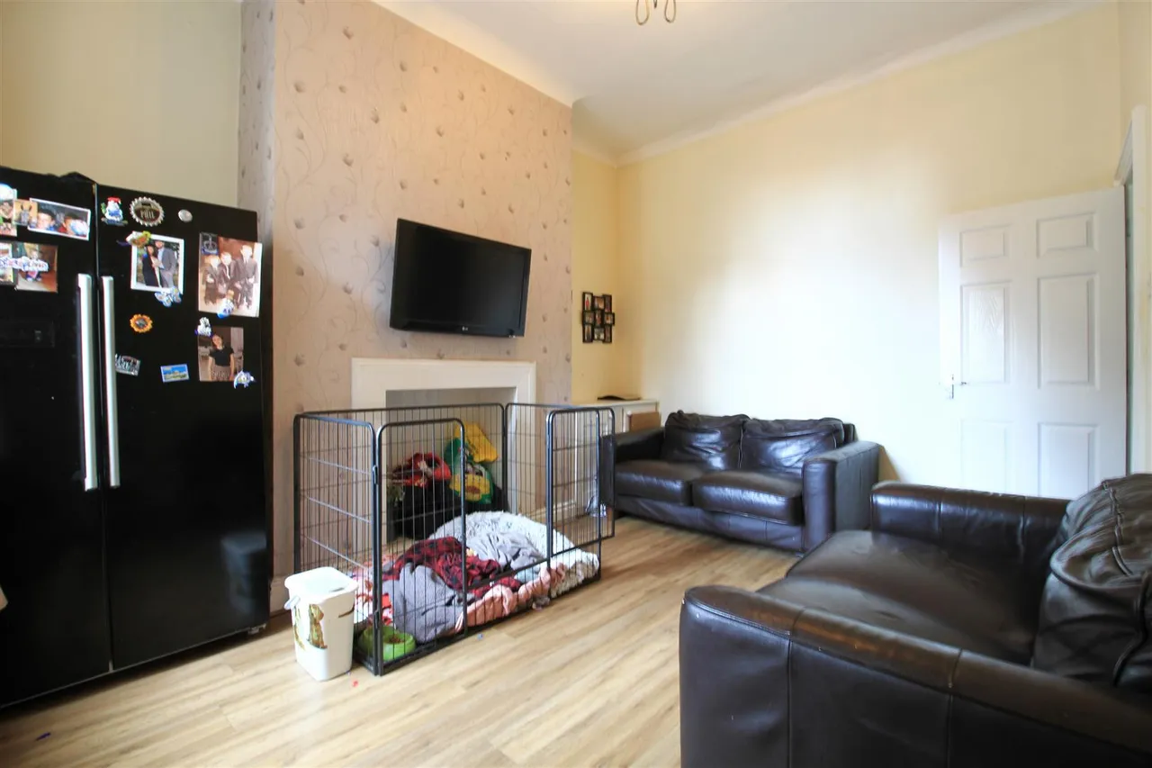 Denton Road, Audenshaw, photo 4