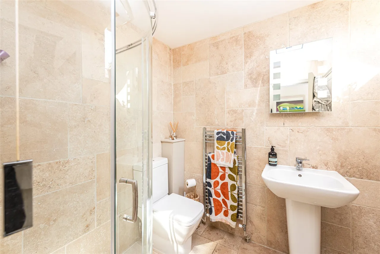 Cublington Road, Aston Abbotts, HP22, photo 15