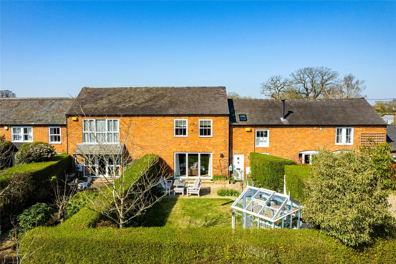Cublington Road, Aston Abbotts, HP22, photo 13