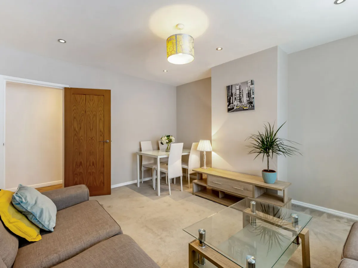 Berkeley Court, Reading, RG1, photo 5