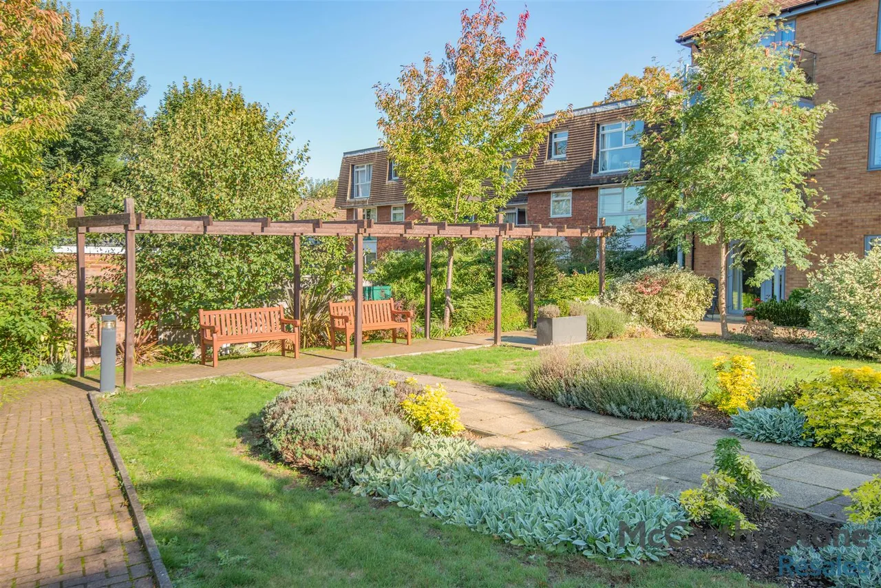 London Road, St. Albans, AL1, photo 11