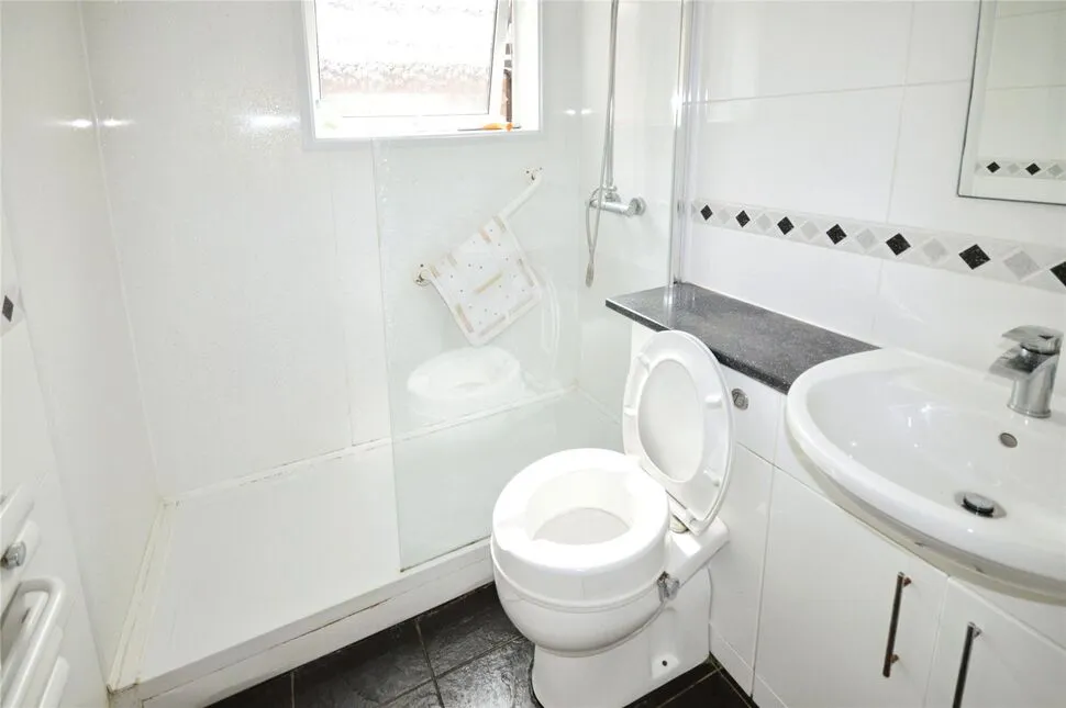 Chiltern Road, Swadlincote, DE11, photo 9
