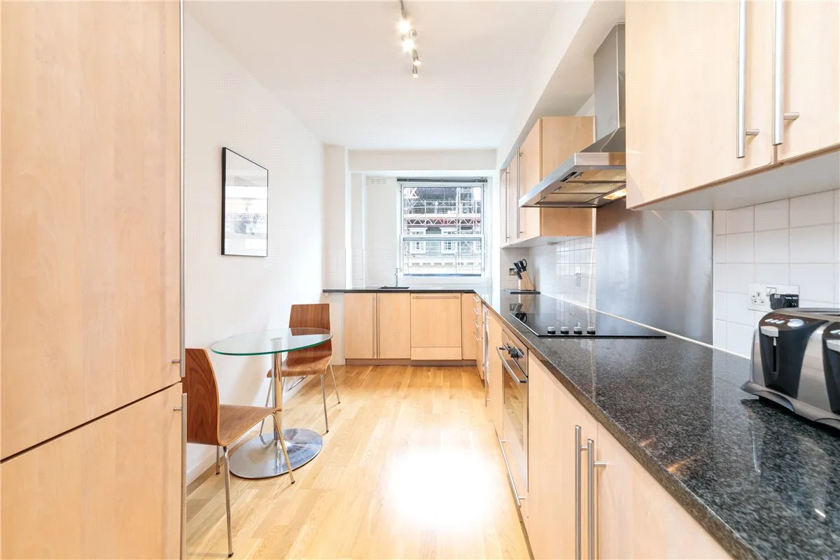 Weymouth Street, Fitzrovia, W1W, photo 2