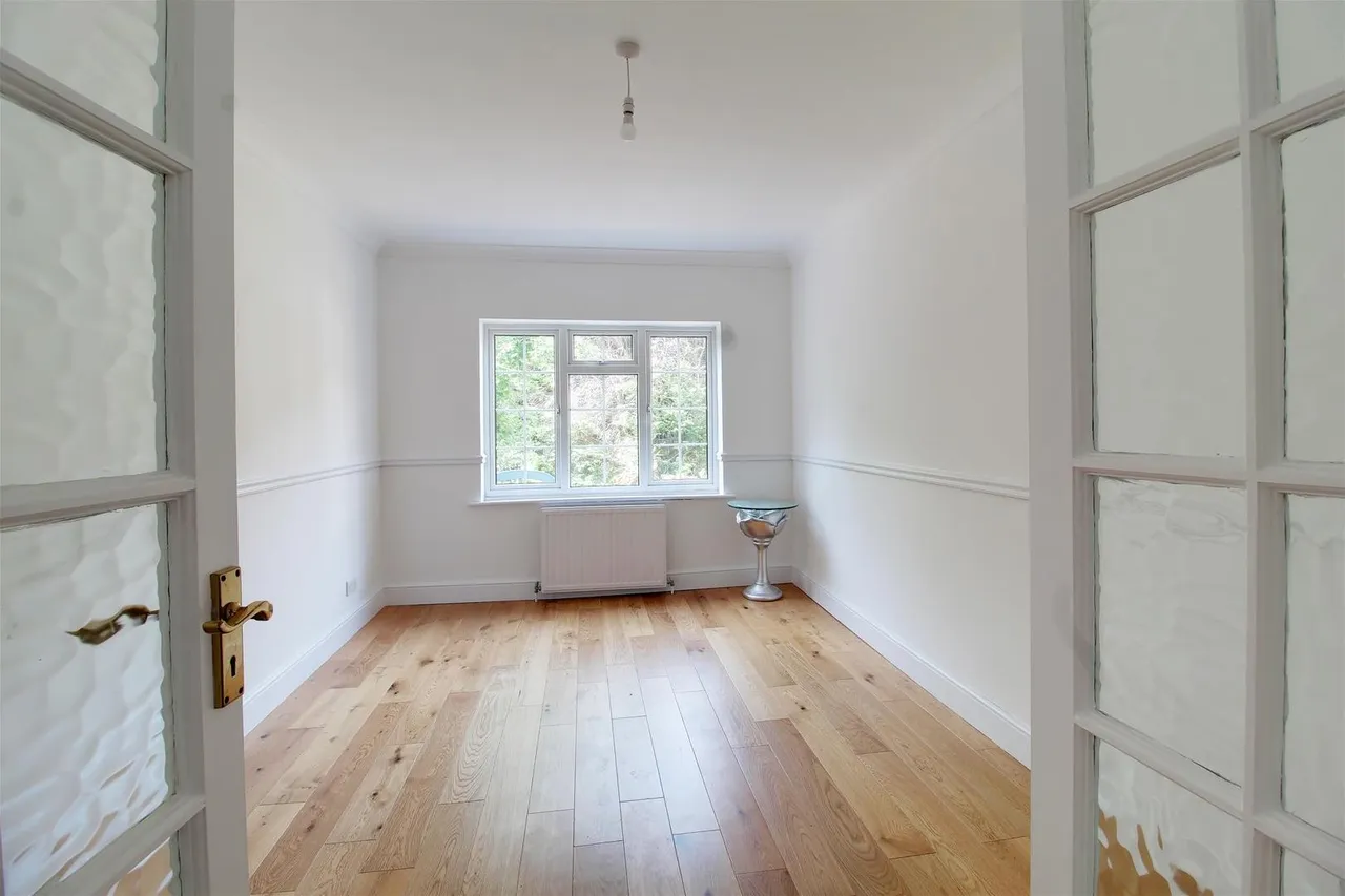 Shrublands, Brookmans Park AL9 7AL, photo 6