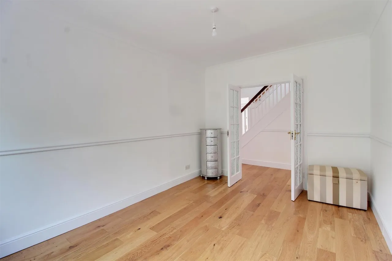 Shrublands, Brookmans Park AL9 7AL, photo 11