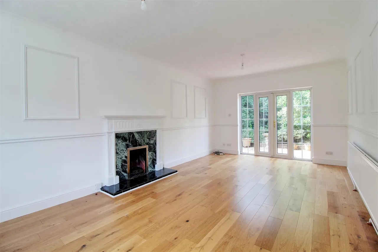 Shrublands, Brookmans Park AL9 7AL, photo 12