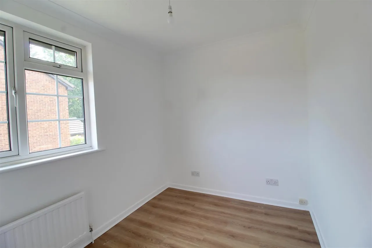 Shrublands, Brookmans Park AL9 7AL, photo 17