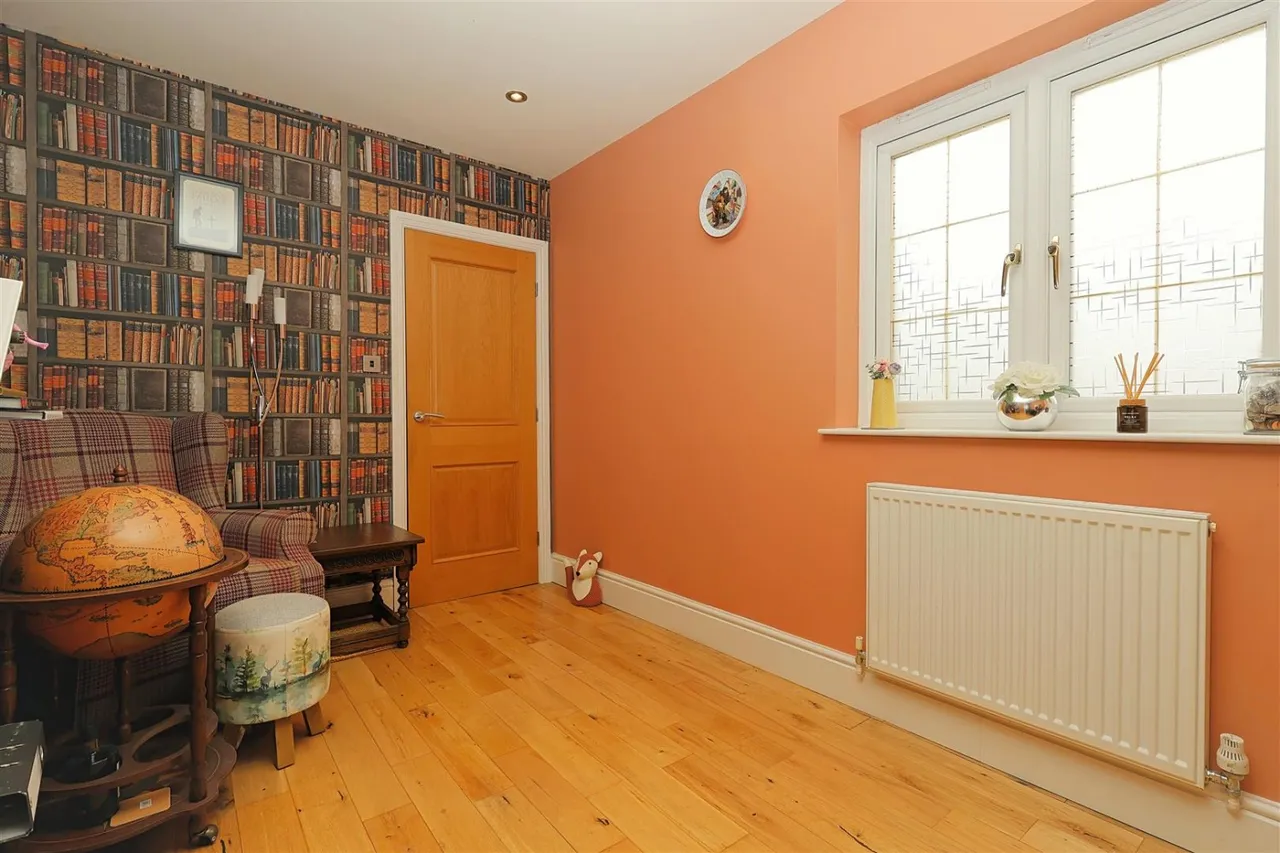 Whitehall Road, Farnley, LS12, photo 9