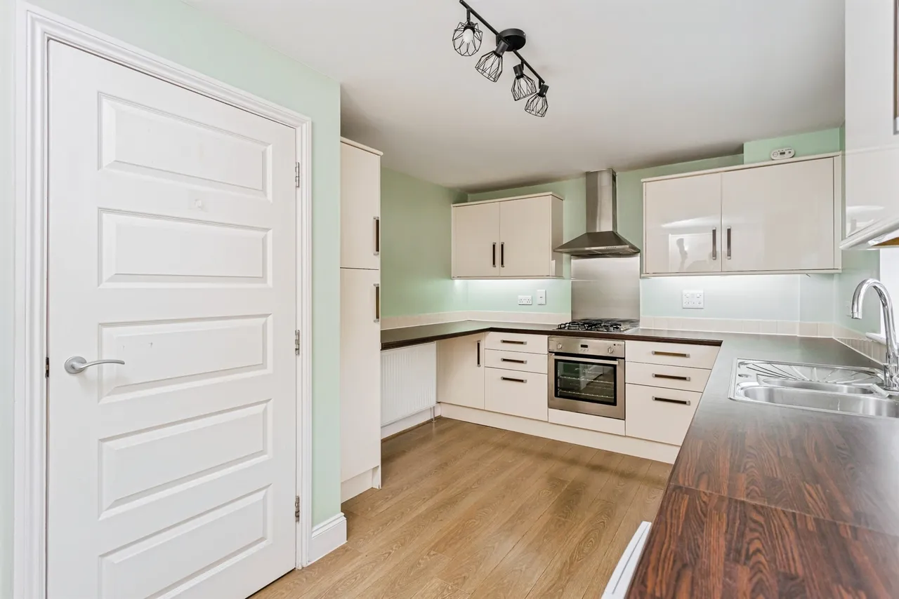Priory Mews, Haywards Heath, RH16, photo 10