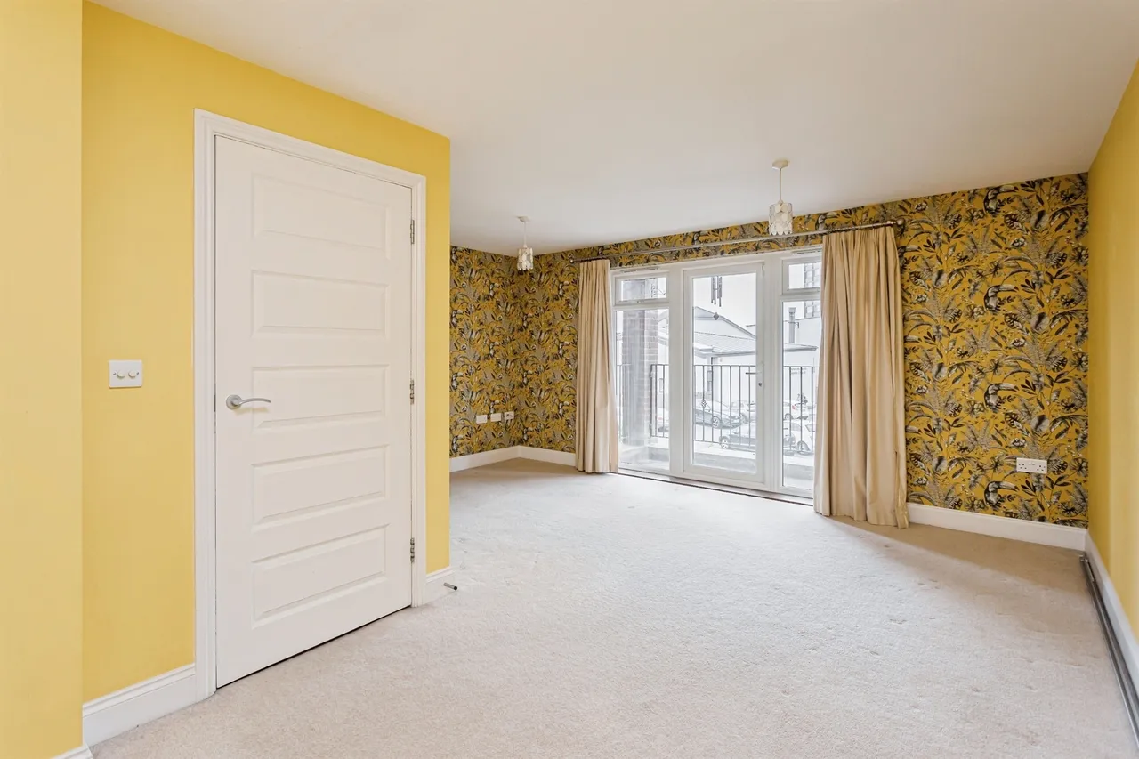 Priory Mews, Haywards Heath, RH16, photo 11