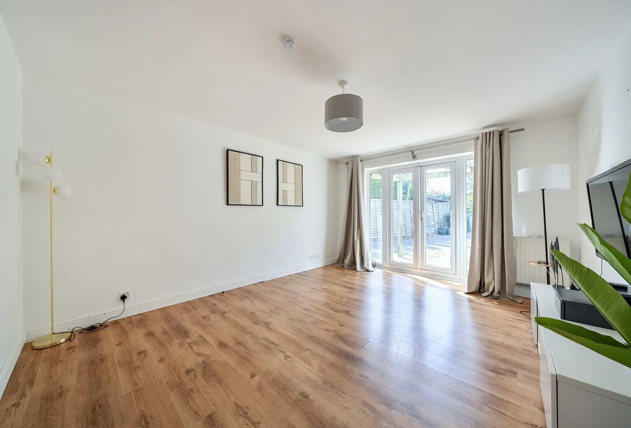 Parkway, Horley, RH6 7HY, photo 5