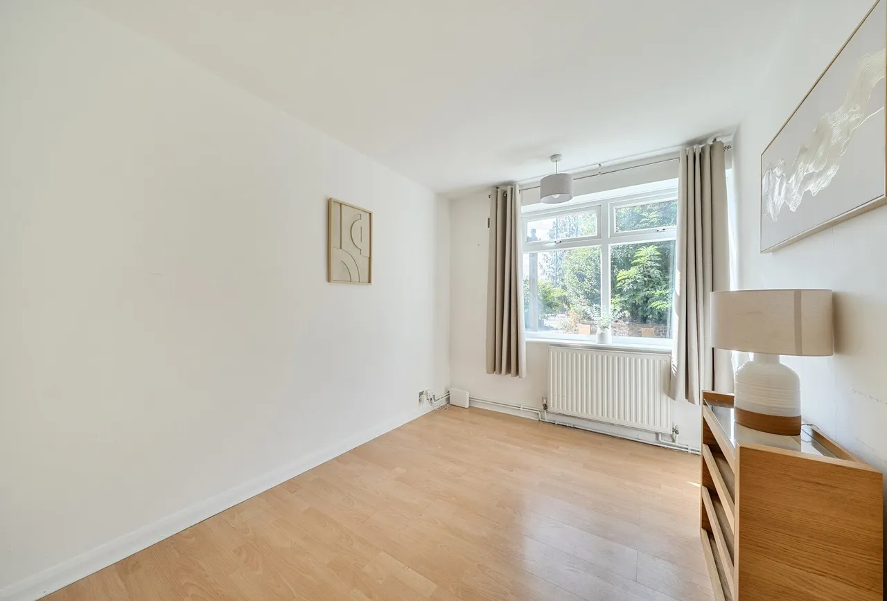 Parkway, Horley, RH6 7HY, photo 10