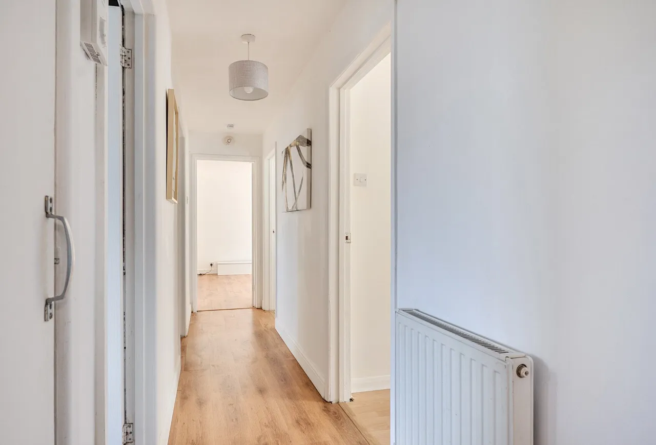 Parkway, Horley, RH6 7HY, photo 9
