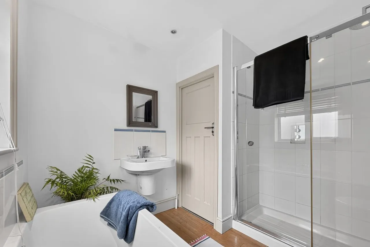 Clover Road, Timperley, Cheshire WA15 7NL, photo 20