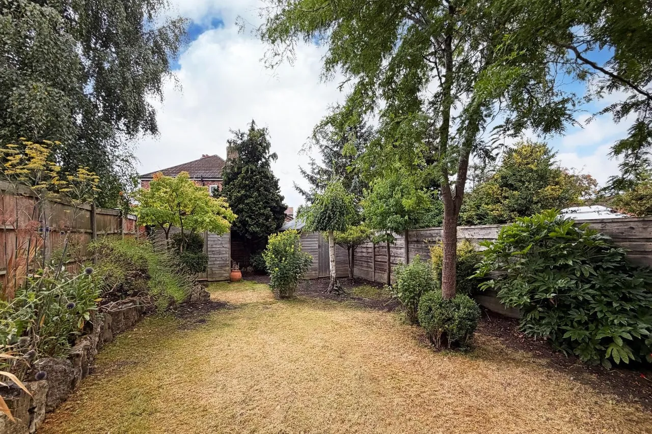 Clover Road, Timperley, Cheshire WA15 7NL, photo 25