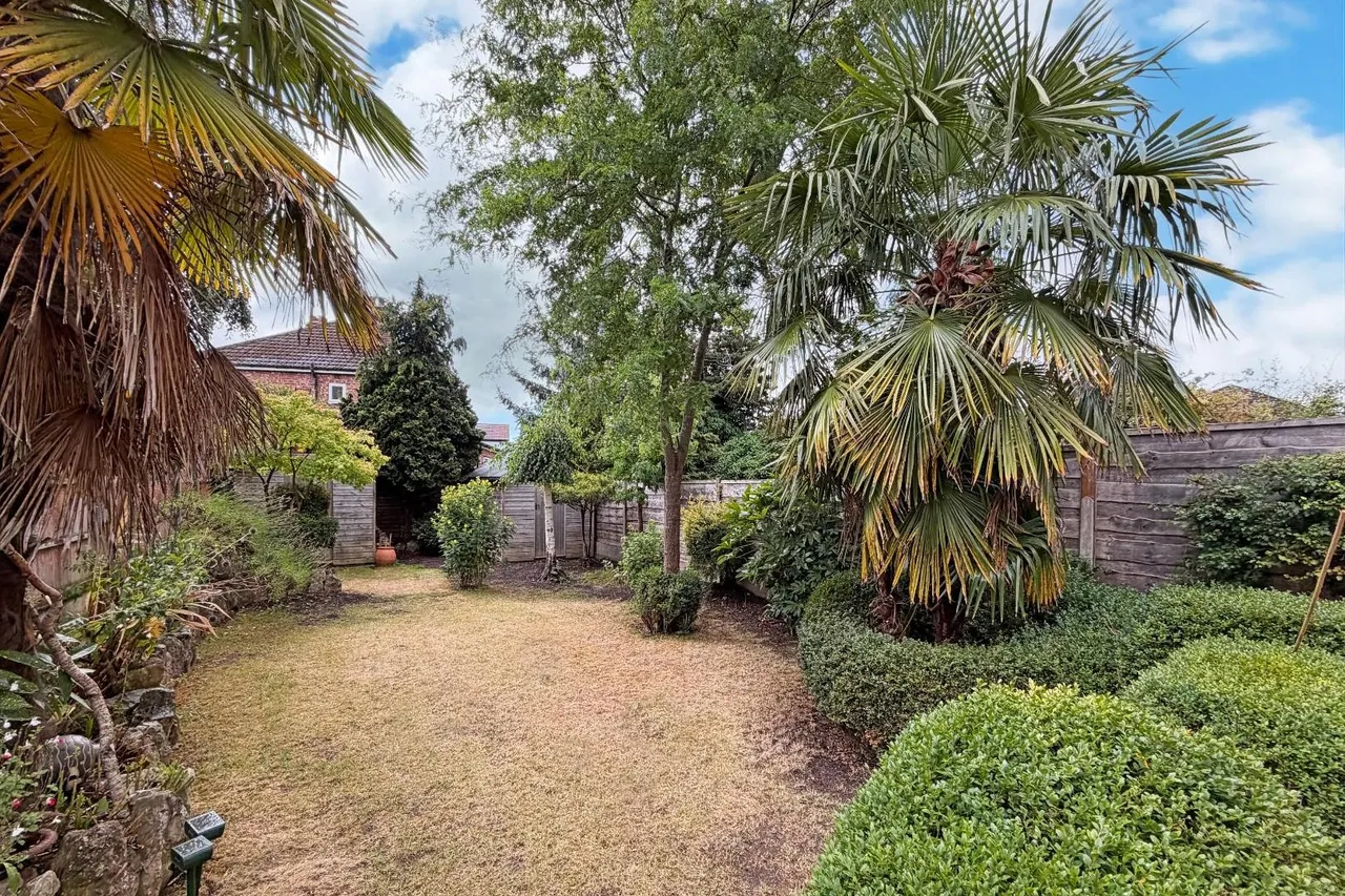 Clover Road, Timperley, Cheshire WA15 7NL, photo 7