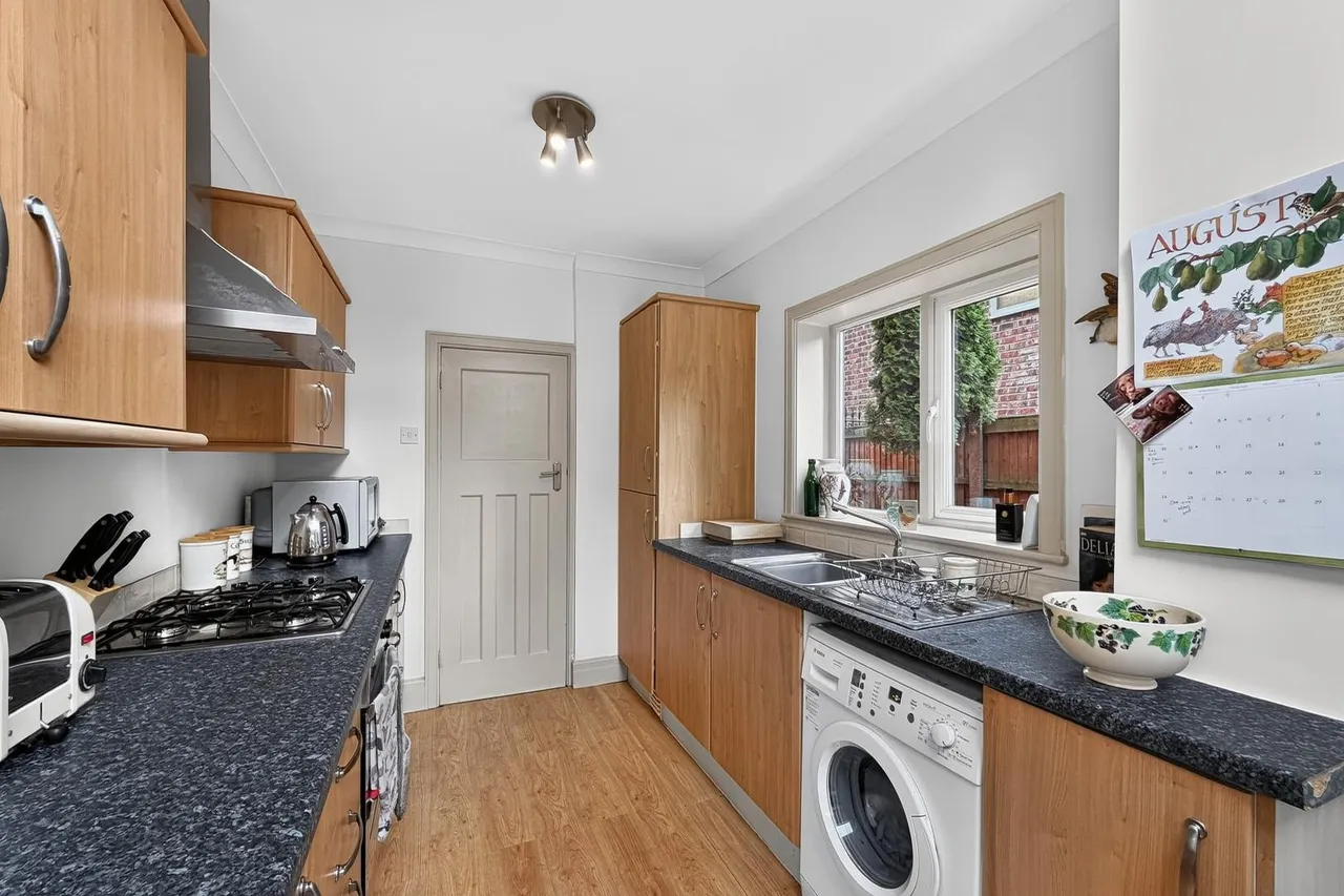 Clover Road, Timperley, Cheshire WA15 7NL, photo 12