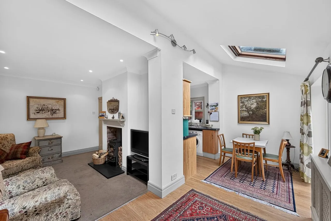 Clover Road, Timperley, Cheshire WA15 7NL, photo 2