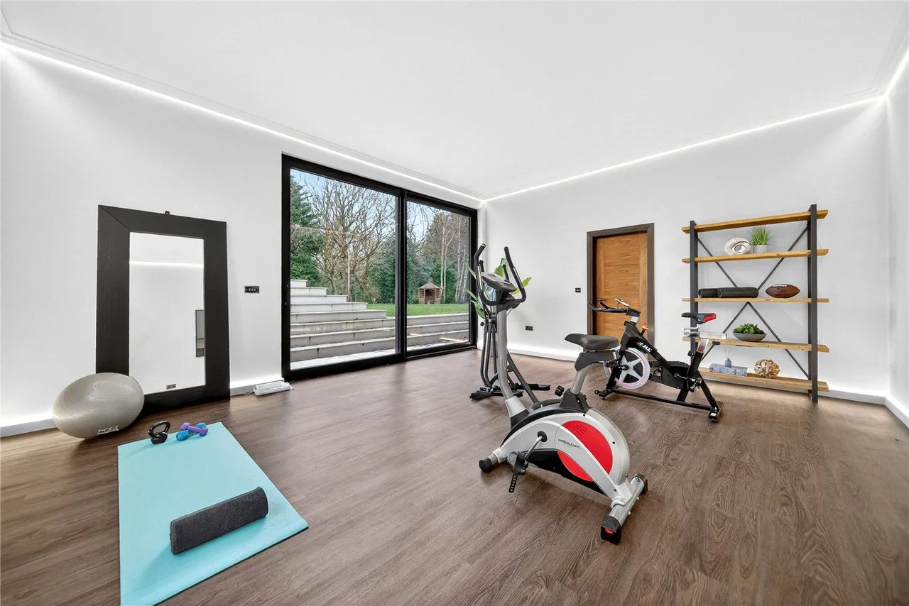 Clara Drive, Calverley, LS28, photo 23