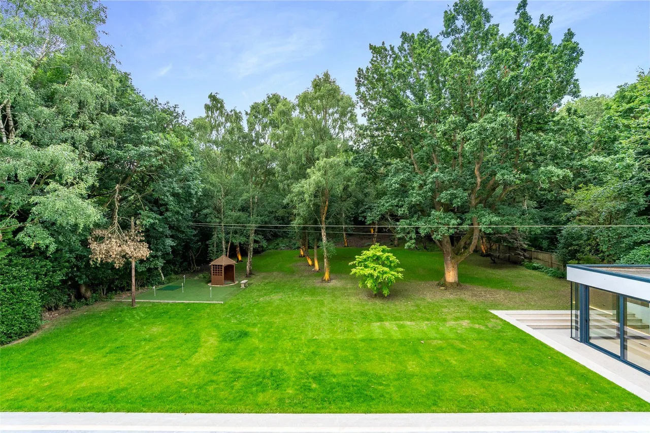 Clara Drive, Calverley, LS28, photo 27