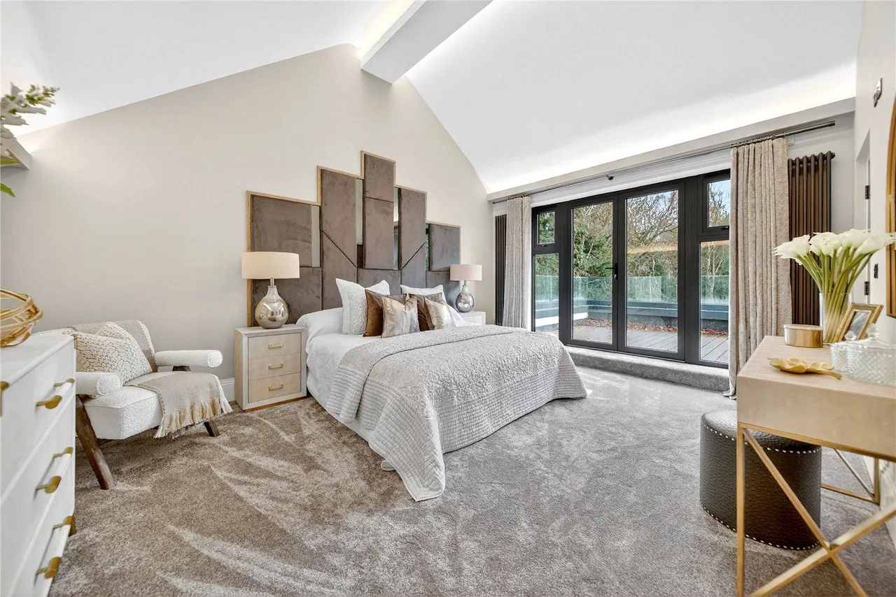 Clara Drive, Calverley, LS28, photo 11