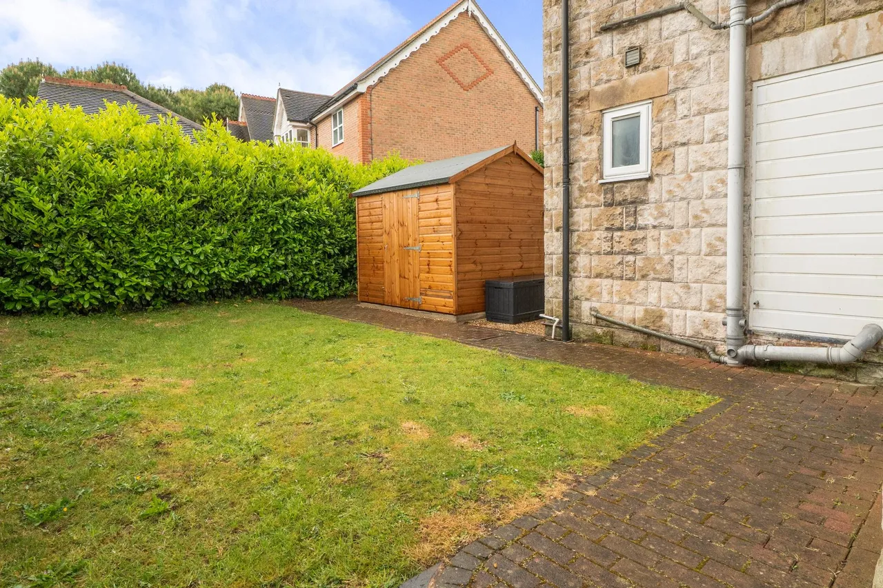 Raymill Rd East, Maidenhead, SL6, photo 13