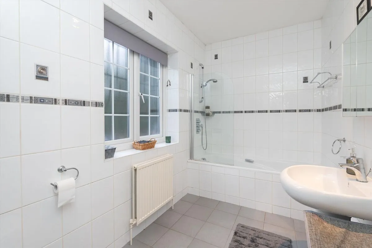 Fairmile Lea, Cobham, KT11, photo 20