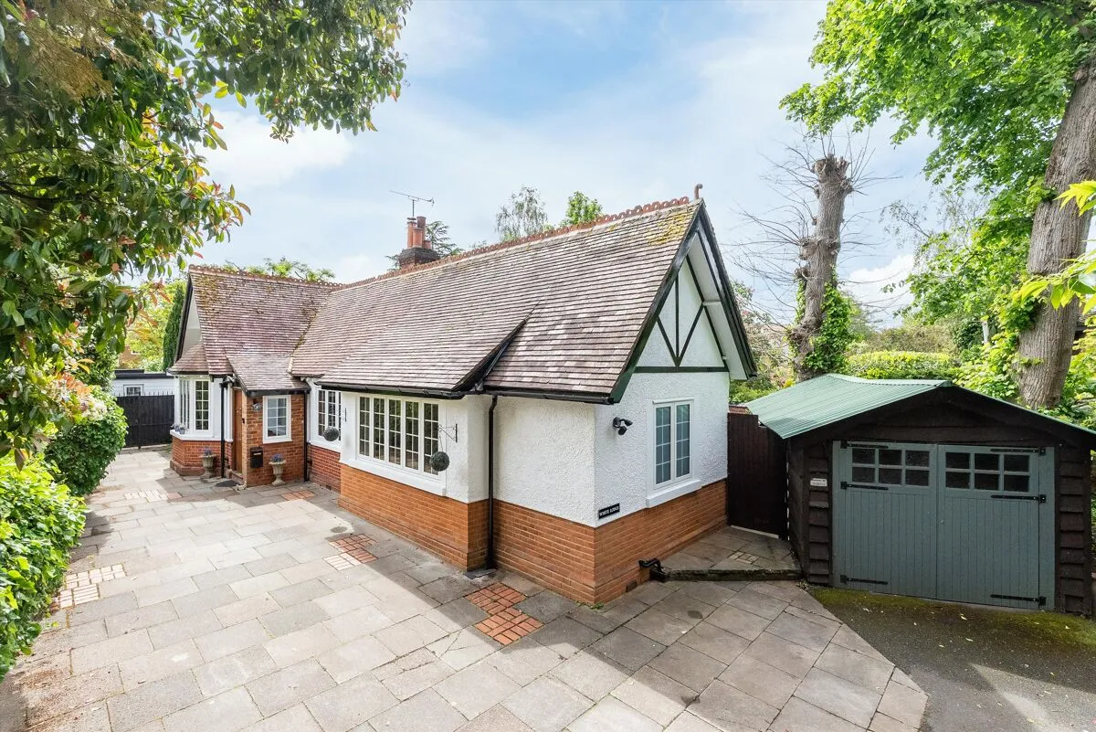 Fairmile Lea, Cobham, KT11, photo 2