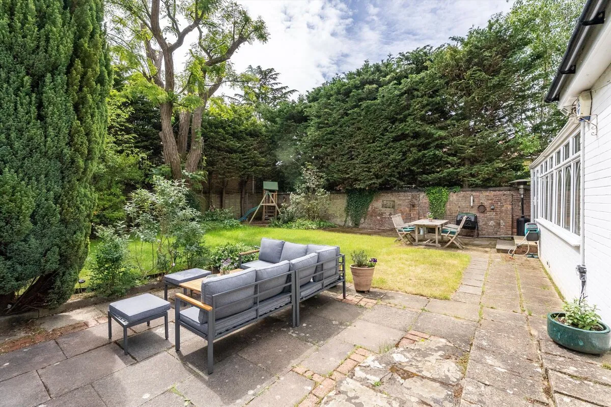 Fairmile Lea, Cobham, KT11, photo 5