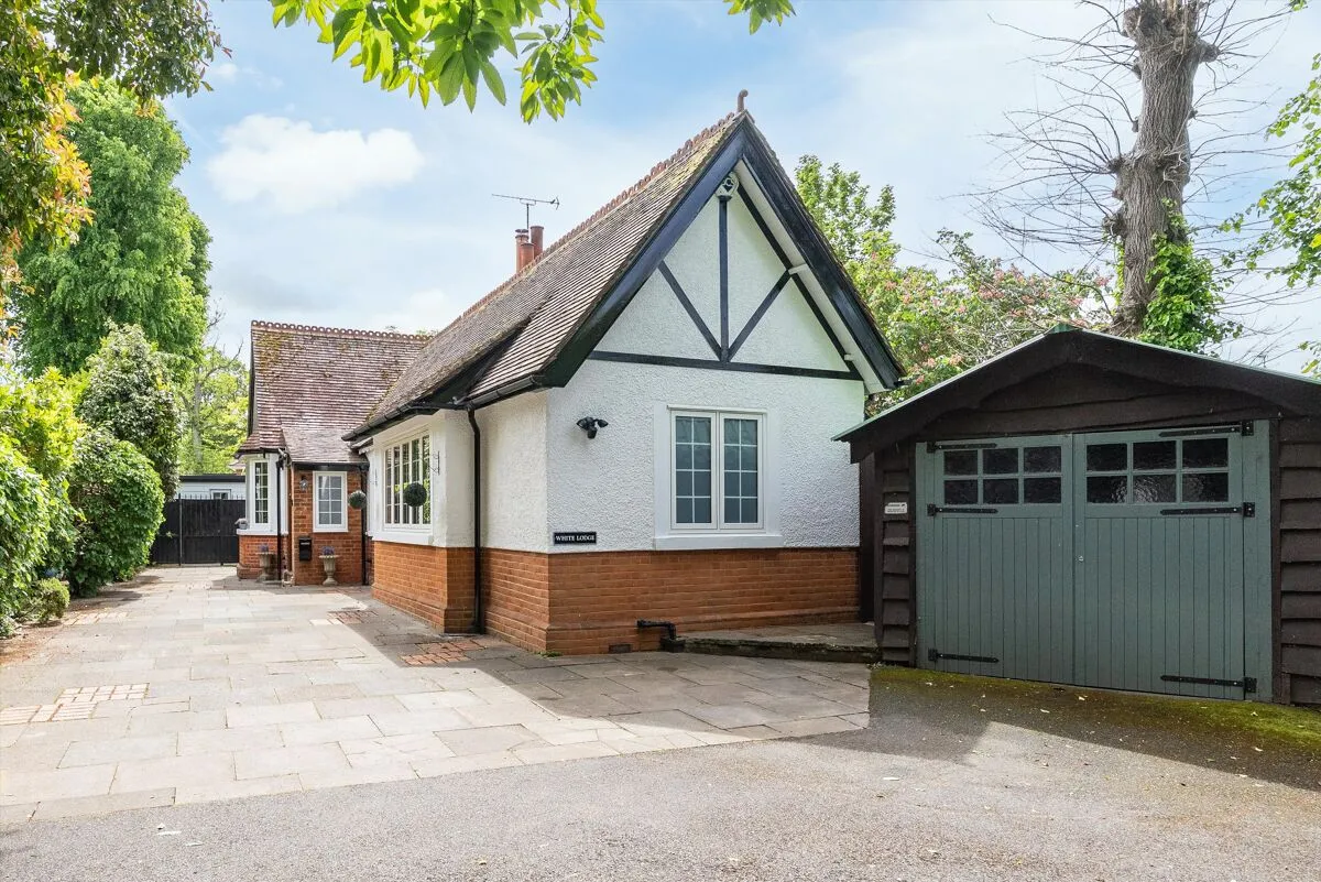 Fairmile Lea, Cobham, KT11, photo 23