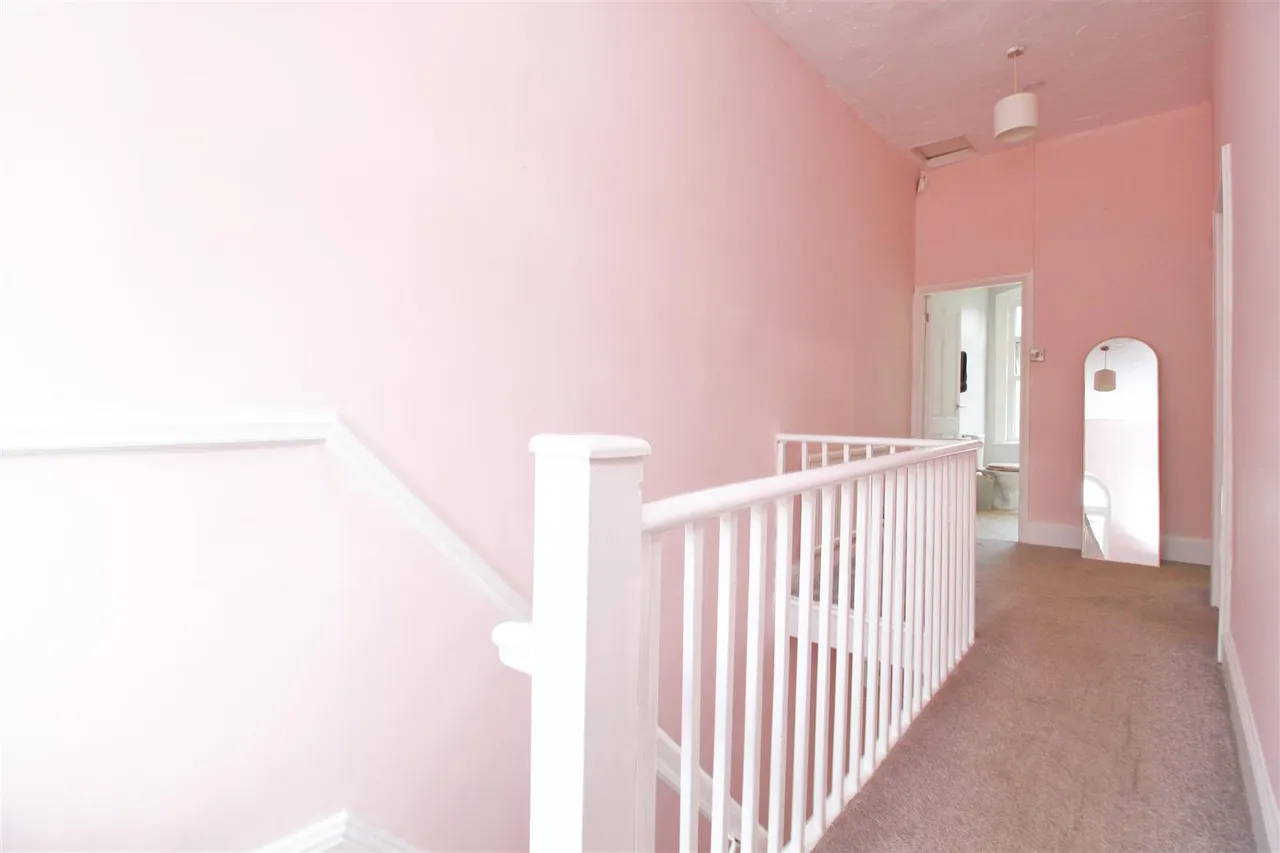 Mottram Road, Hyde, photo 10