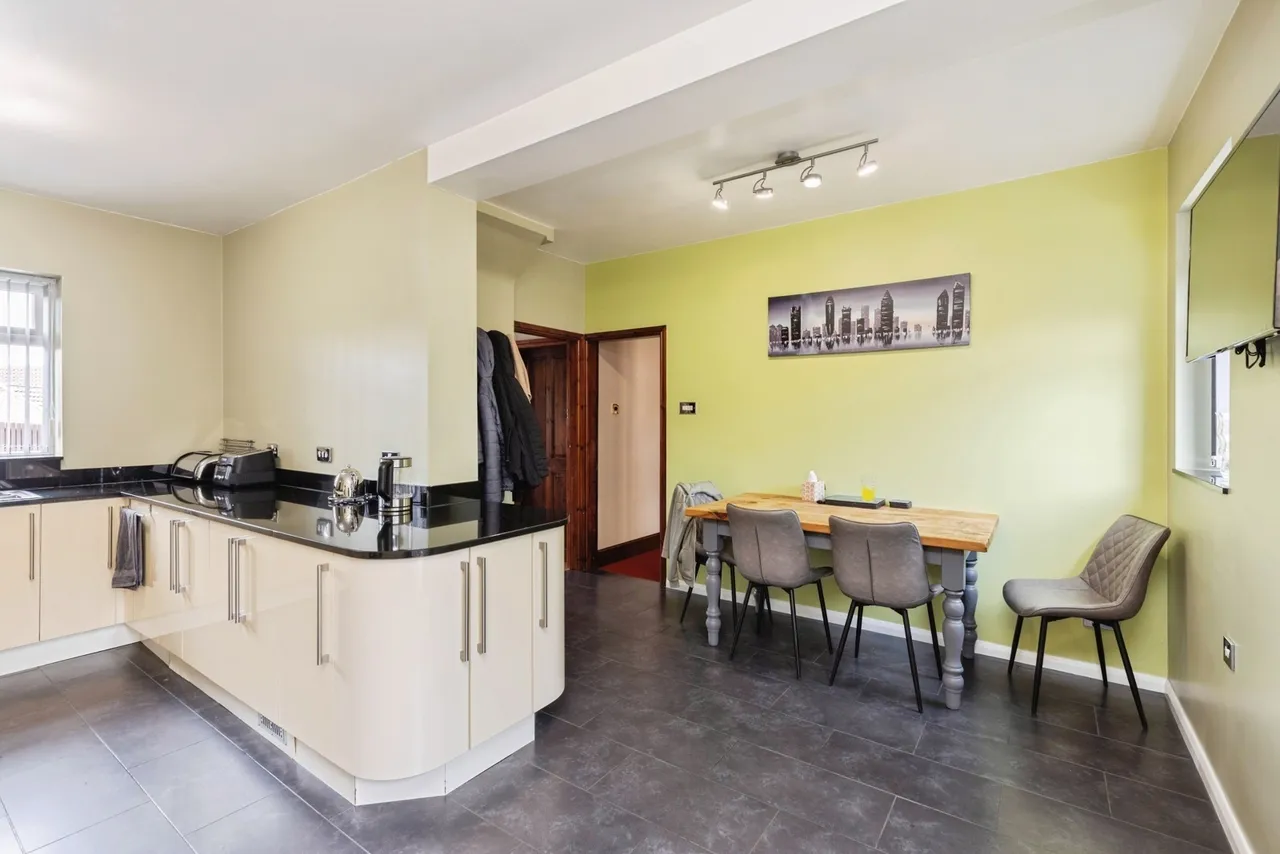 Durkar Lane, Crigglestone, Wakefield, West Yorkshire, WF4, photo 9