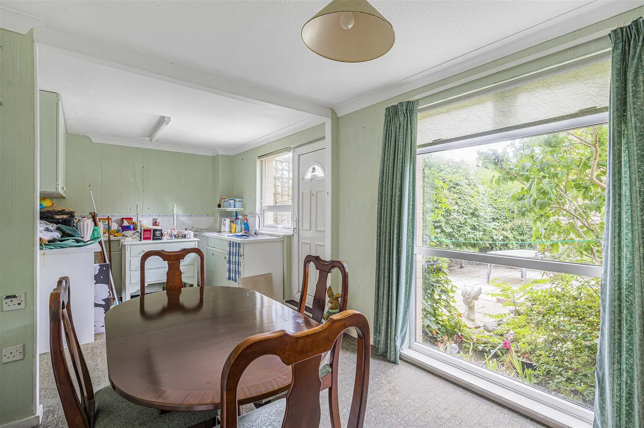 Collingwood Close, Peacehaven, photo 4