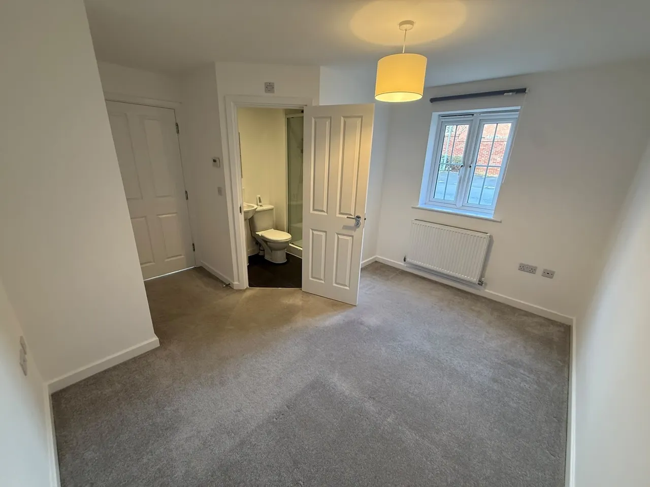 London Road, NN17, photo 7