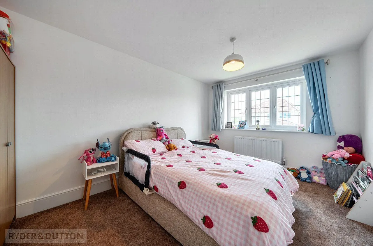 Bennett Way, Royton, OL2, photo 13