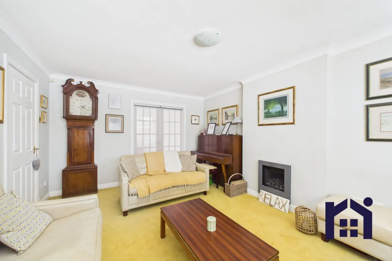 Stokes Hall Avenue, Leyland, PR25 3FA, photo 11