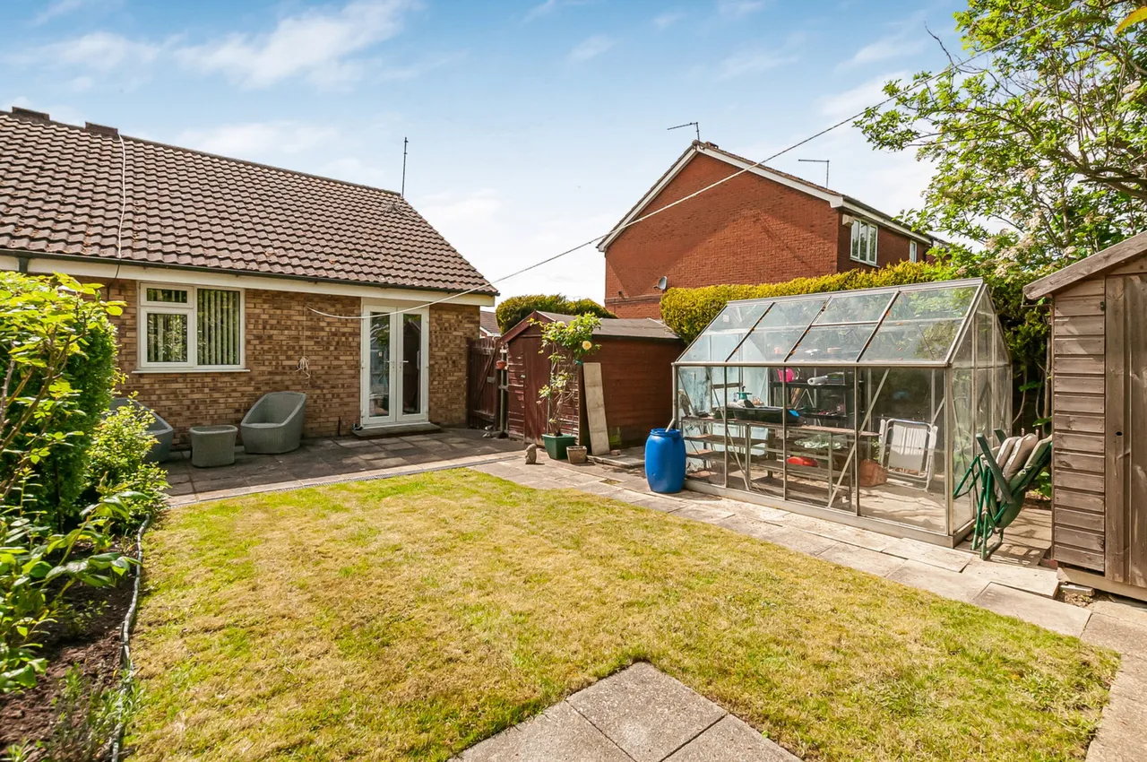 Laburnum Drive, Beverley, HU17, photo 11