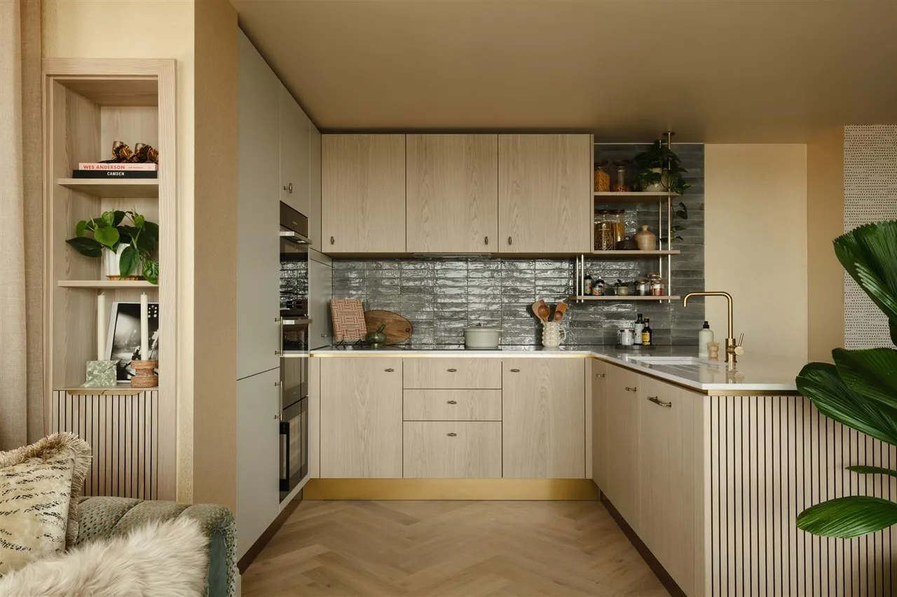 Chalk Farm Road, Camden, London, NW1 8EH, photo 5