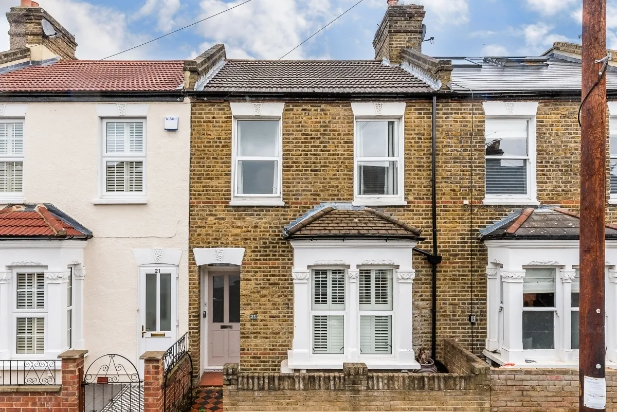 3 bed house to rent, Squarey Street, London, SW17