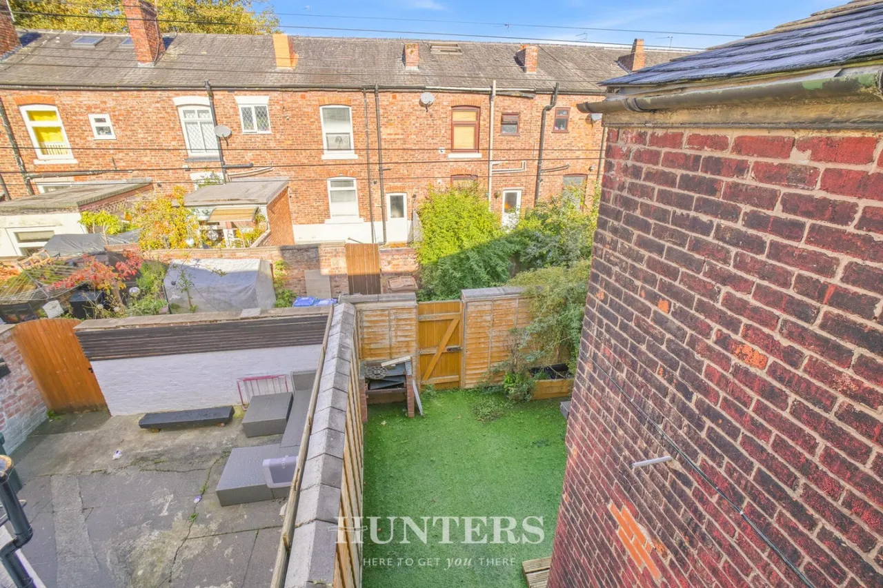 Manchester Old Road, Middleton, M24, photo 17