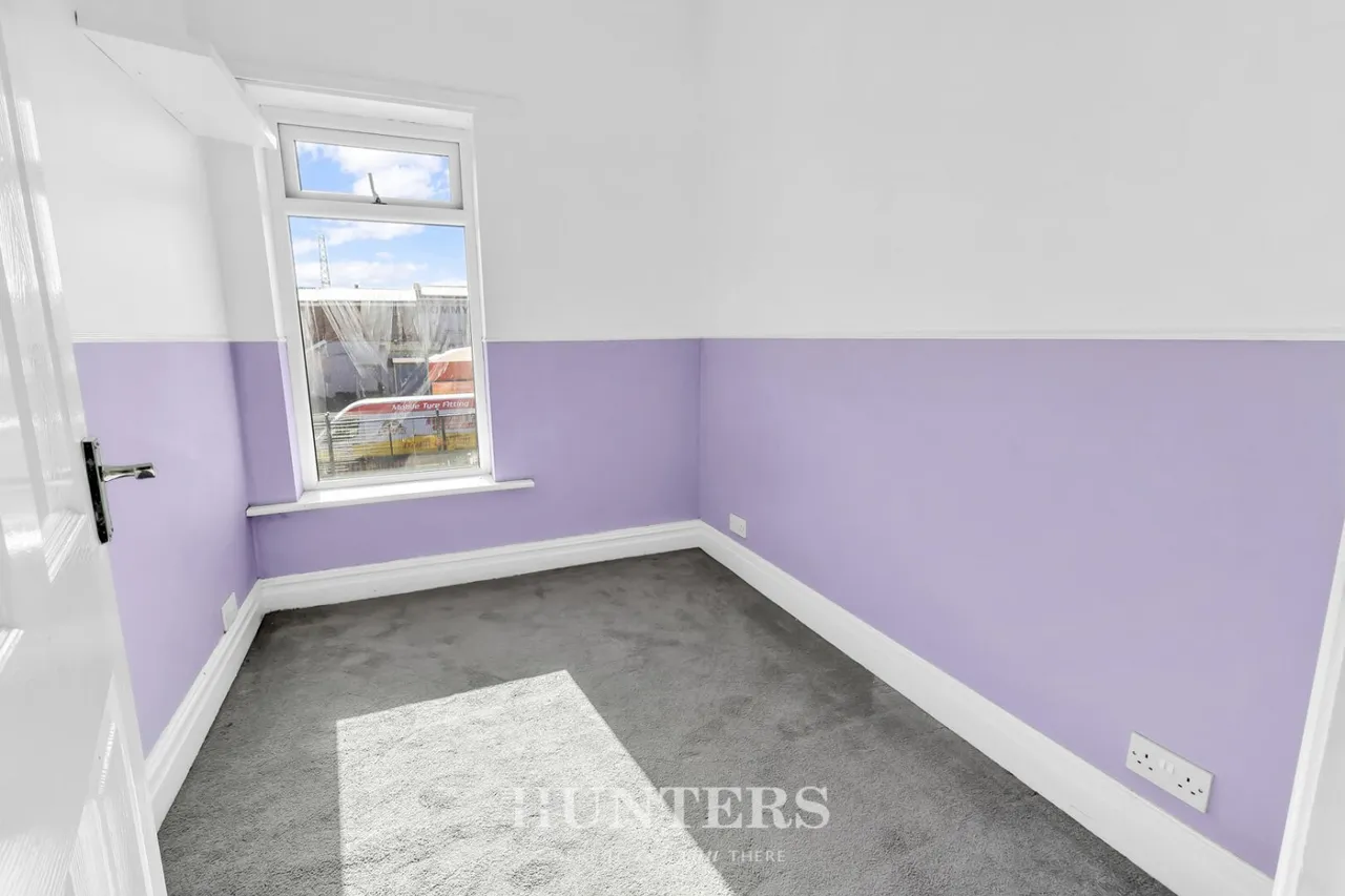 Manchester Old Road, Middleton, M24, photo 13