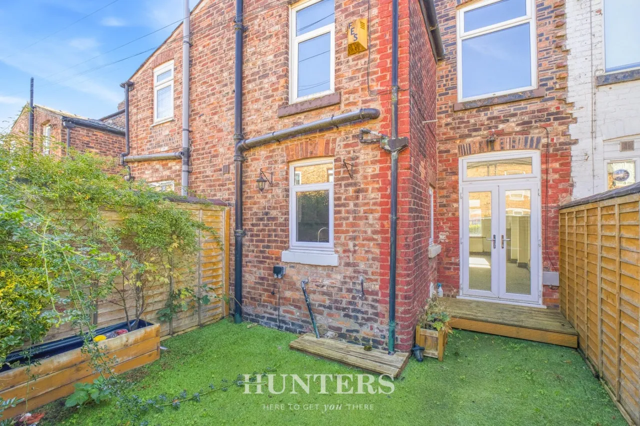 Manchester Old Road, Middleton, M24, photo 18