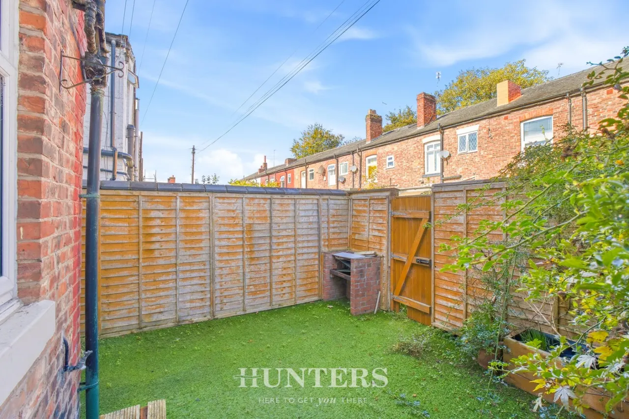 Manchester Old Road, Middleton, M24, photo 19