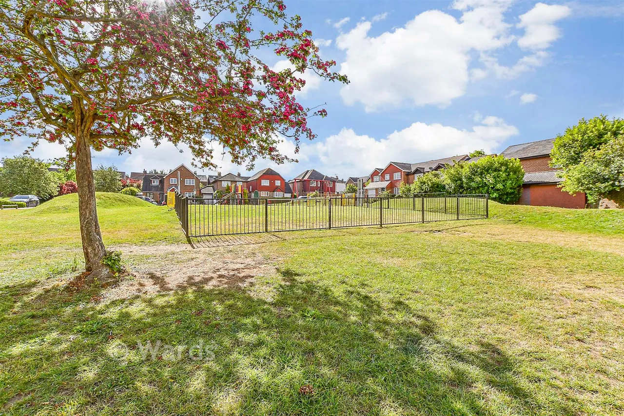 Douglas Road, Tonbridge, TN9, photo 15