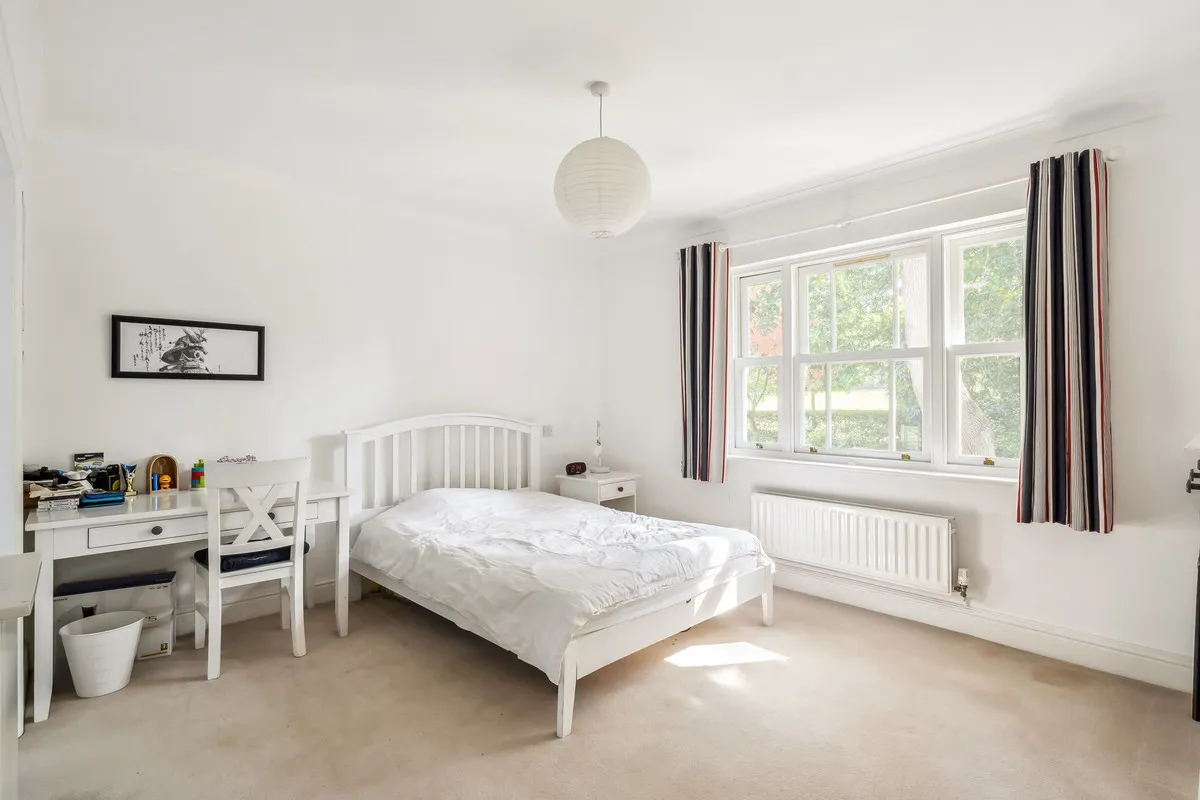 Sandringham Park, KT11, photo 19