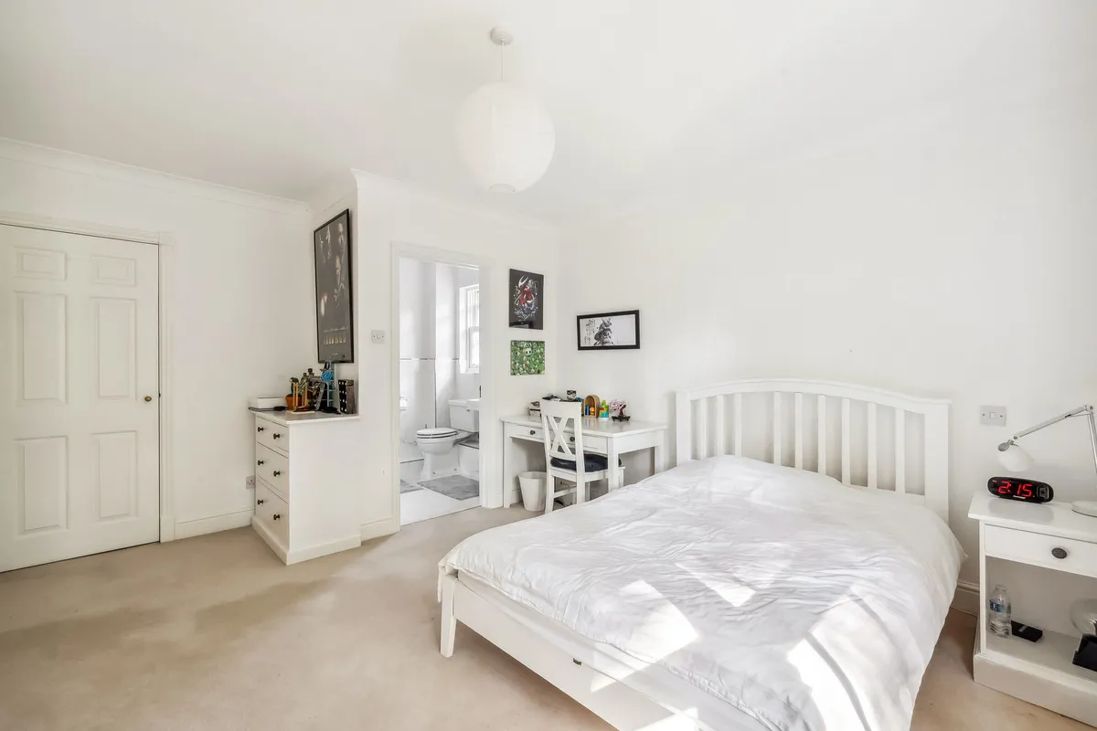 Sandringham Park, KT11, photo 20